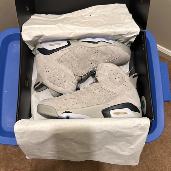 Brand New Air Jordan 6 “ GEORGETOWN “ - Picture 2 of 10